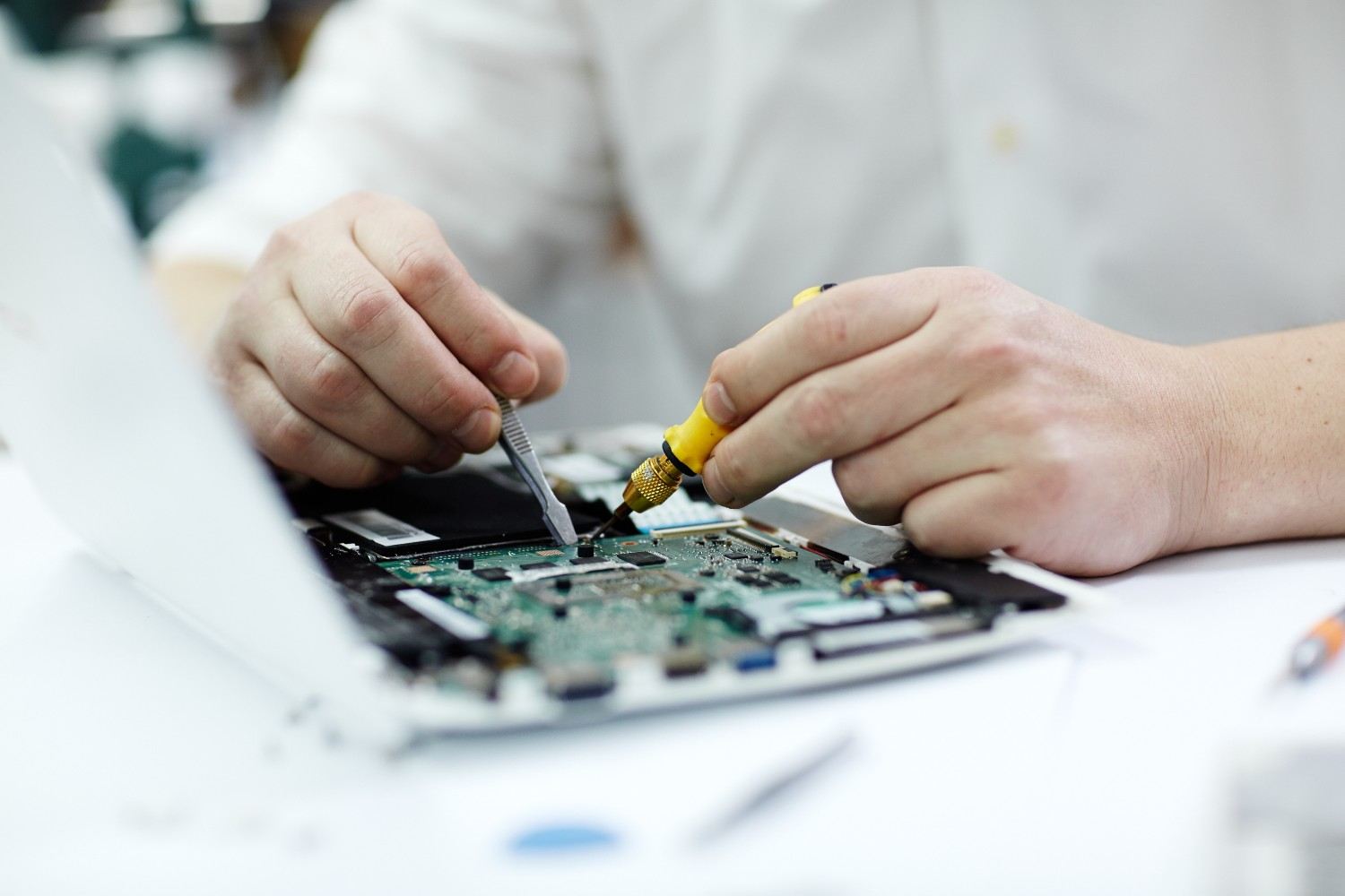 Can an Old MacBook Be Restored Instead of Replaced?